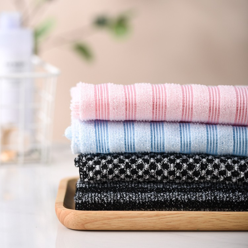 ScrubTowel 1+1 GRATIS - Exfolierande Duschhandduk