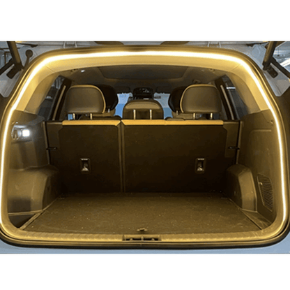 Dynamisk flytande ljuslist för bagageutrymme