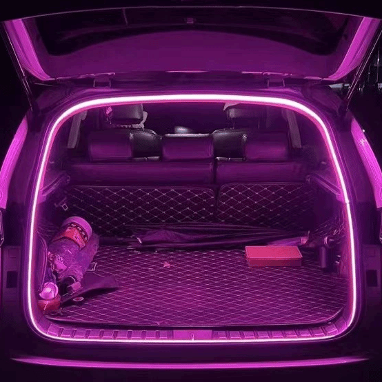 Dynamisk flytande ljuslist för bagageutrymme